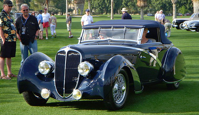 Delahaye 135 Competition Convertible 1936 Figoni et Falaschi on the way to the winner's stand